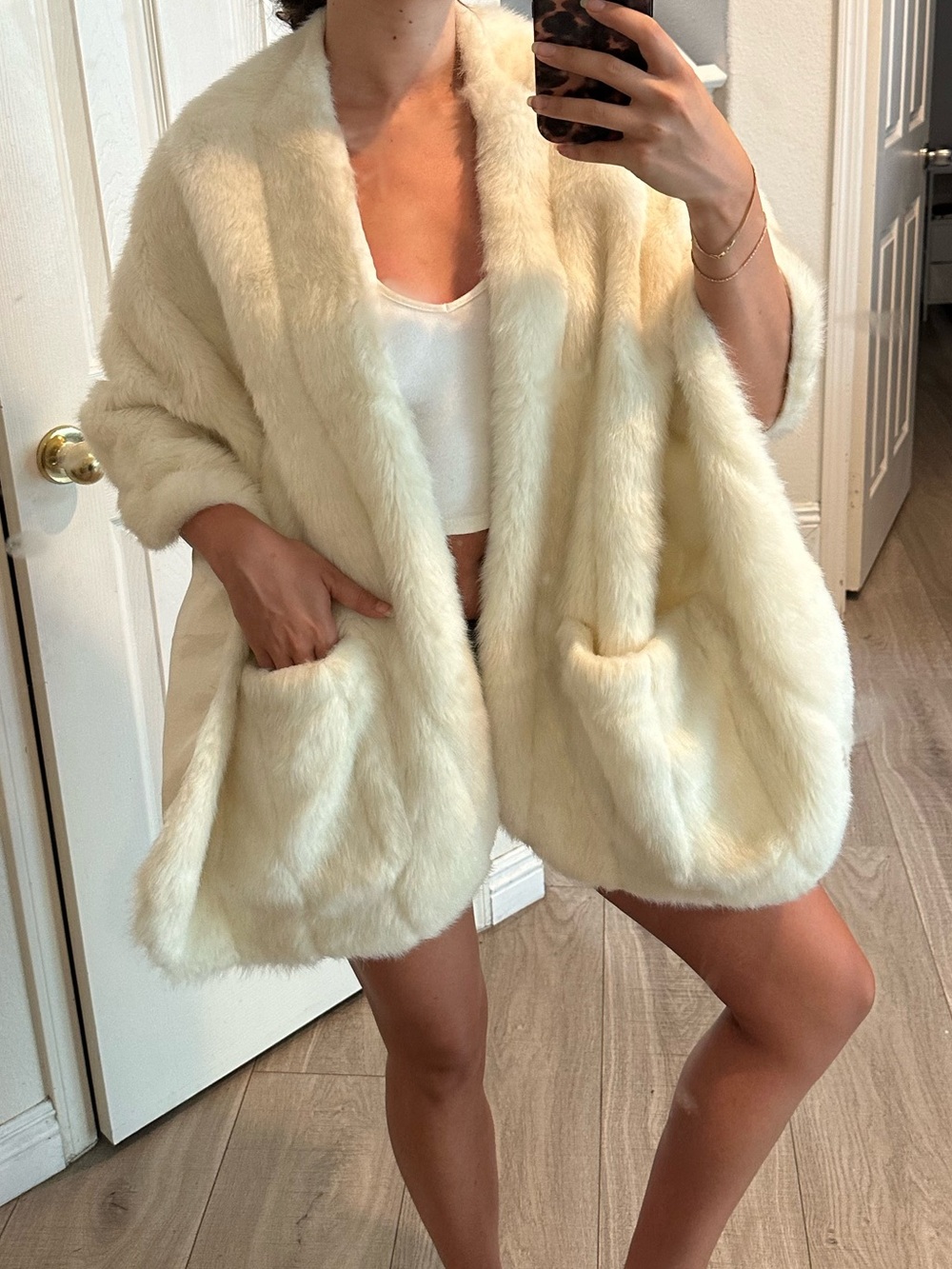 Chic Fur Robe Cardigan - Cream - Picture 2 of 5
